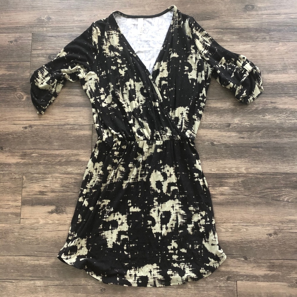 Loveappella Printed V-Neck Jersey Dress XS
